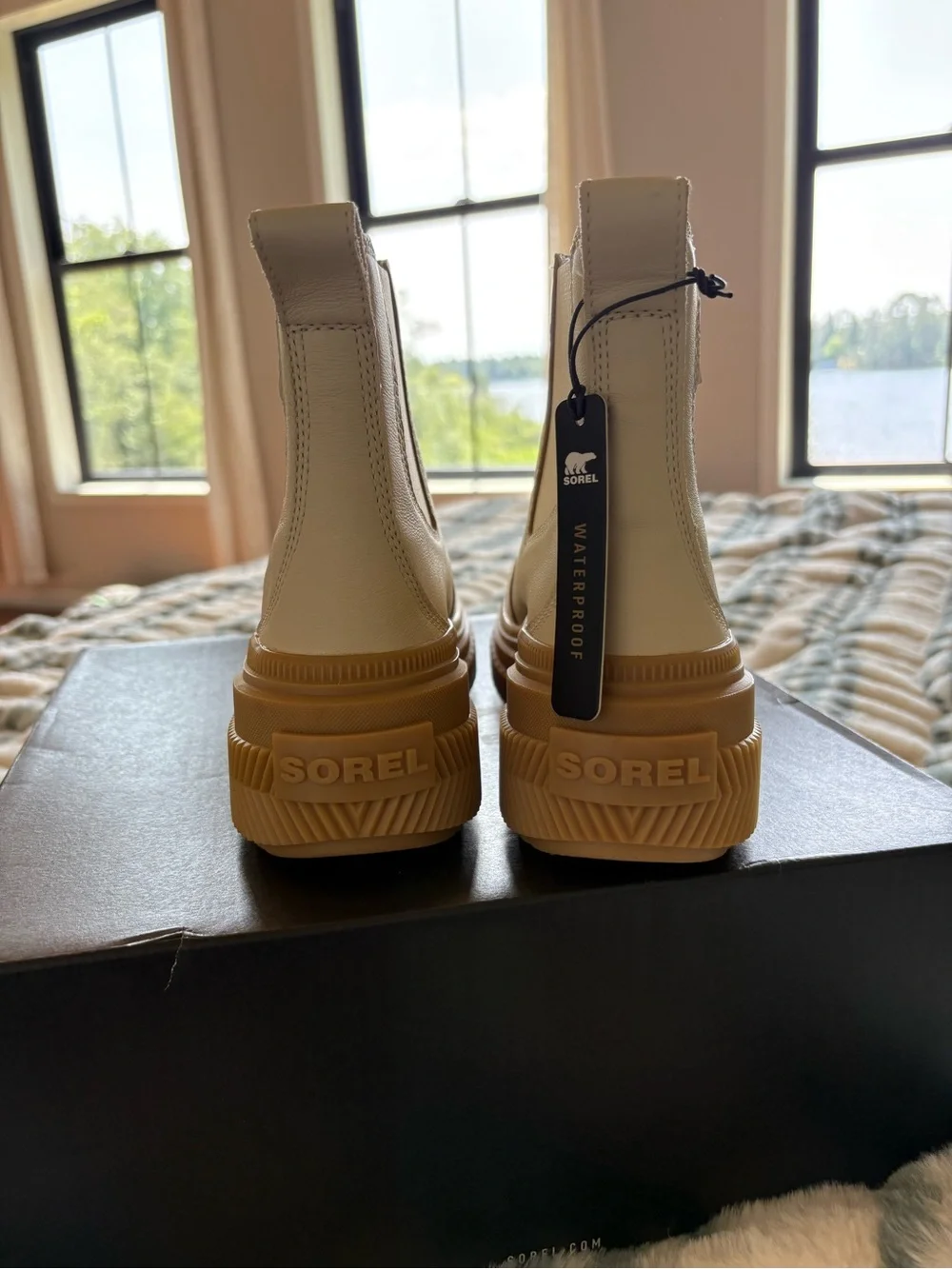 Sorel Ona Ave Chelsea Boot WP in Honey White